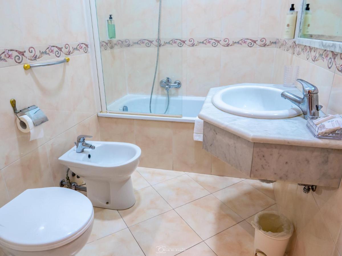 Hotel Suite Caesar Roma Ngoại thất bức ảnh