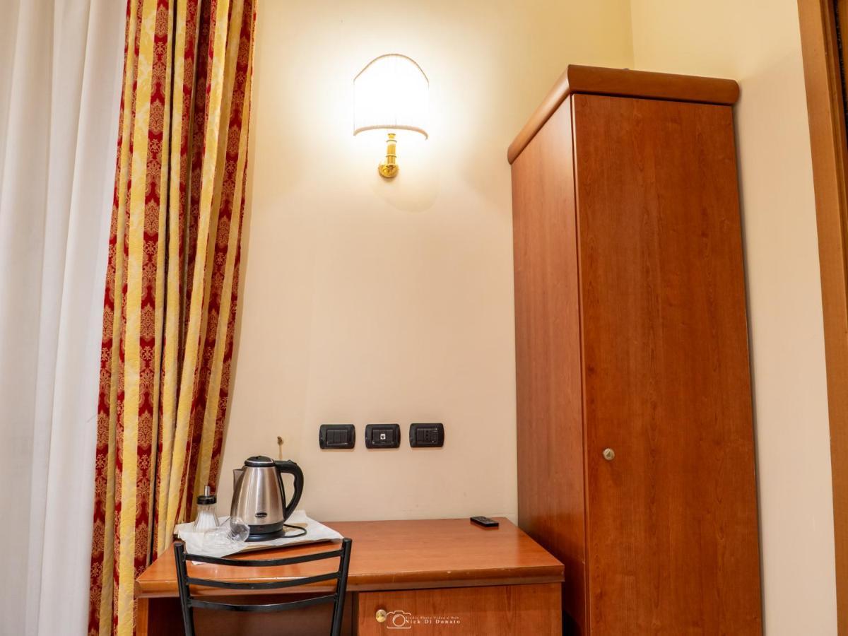 Hotel Suite Caesar Roma Ngoại thất bức ảnh