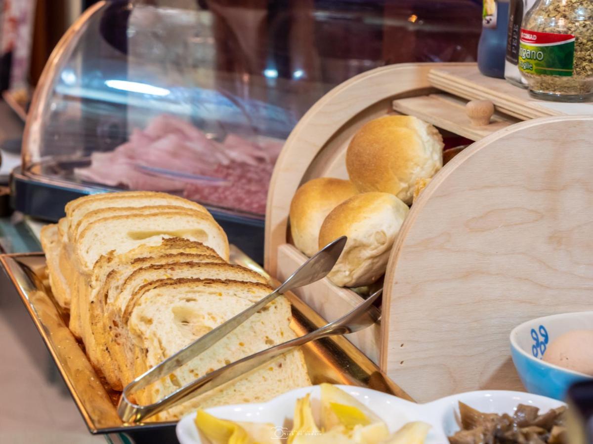 Hotel Suite Caesar Roma Ngoại thất bức ảnh