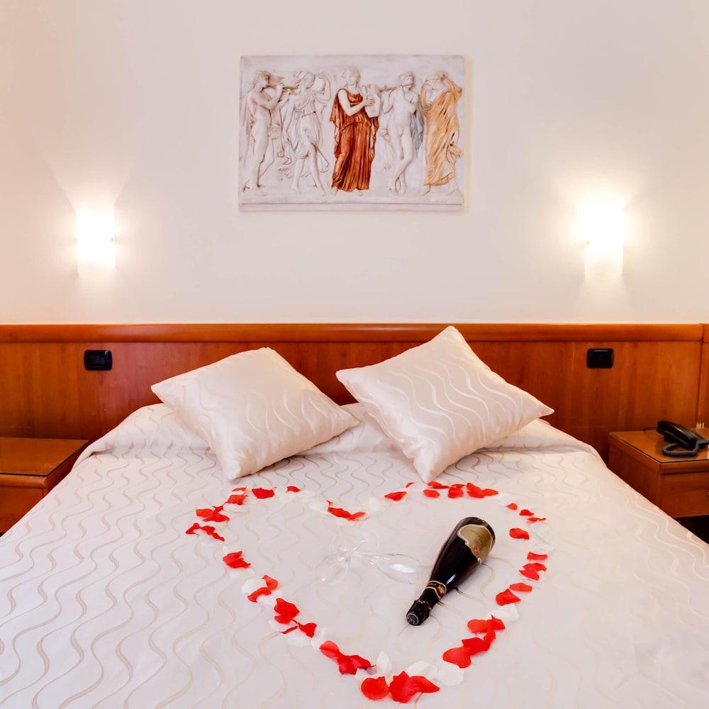 Hotel Suite Caesar Roma Ngoại thất bức ảnh