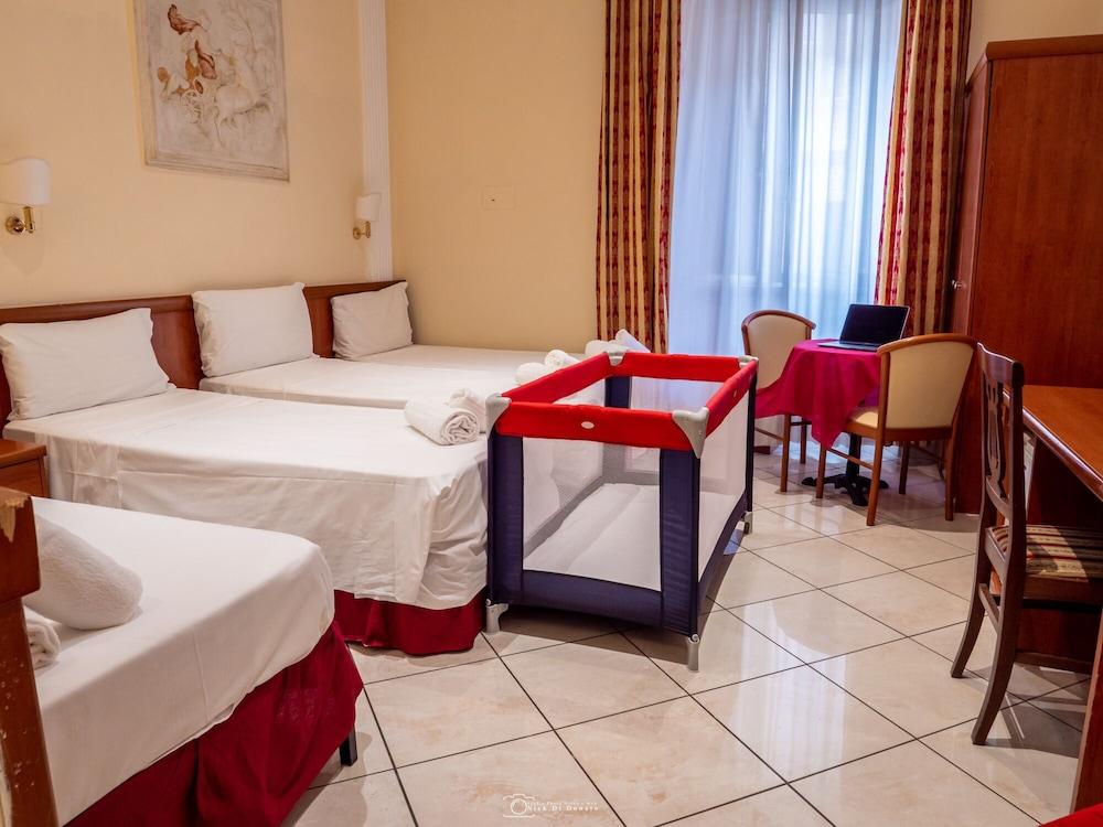 Hotel Suite Caesar Roma Ngoại thất bức ảnh