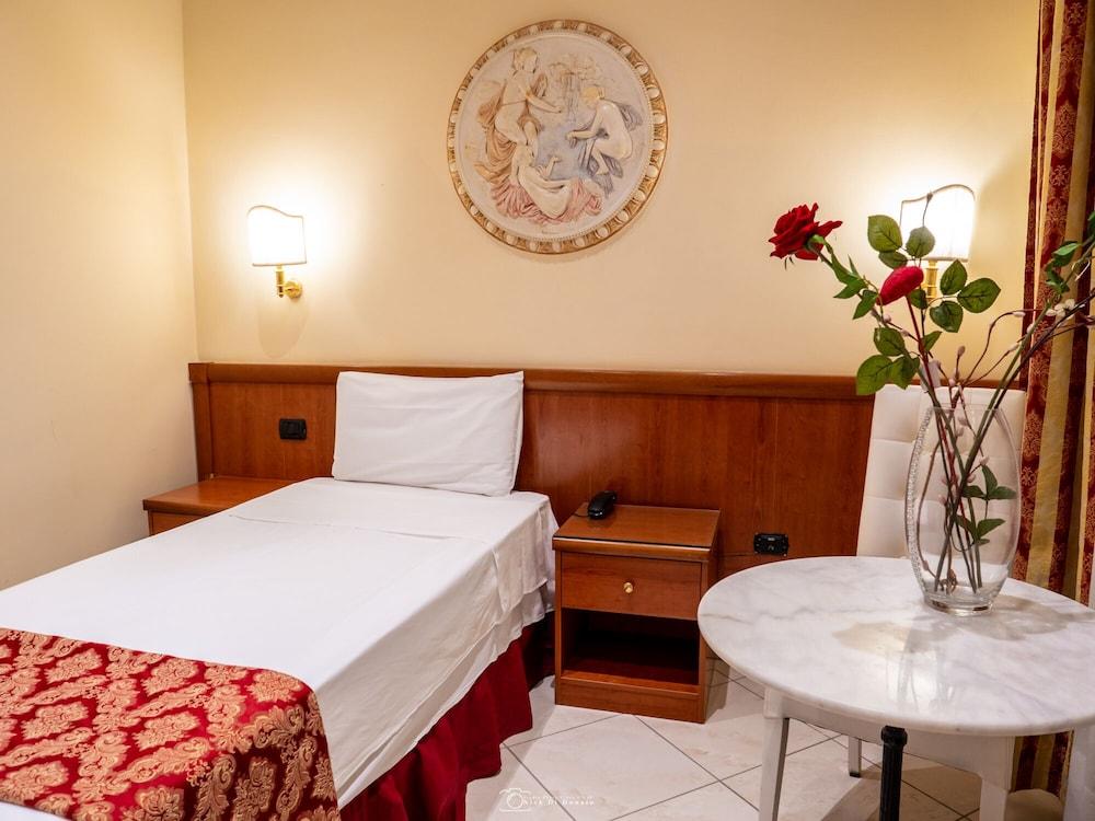 Hotel Suite Caesar Roma Ngoại thất bức ảnh