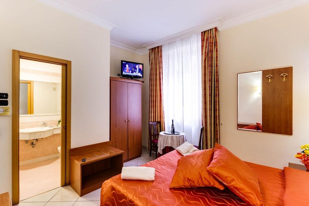 Hotel Suite Caesar Roma Ngoại thất bức ảnh