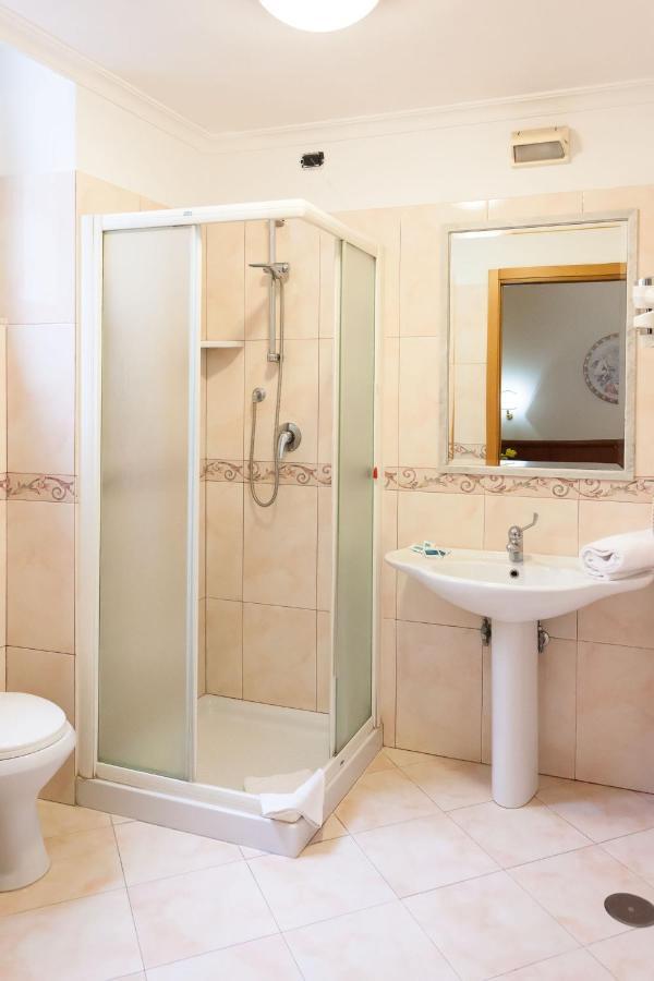 Hotel Suite Caesar Roma Ngoại thất bức ảnh